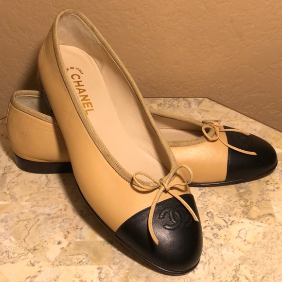 CHANEL Shoes - Chanel Nude and Black Cap Toe Ballet Flats